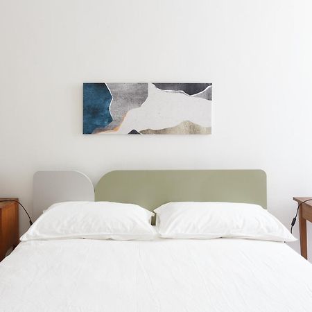 Renovated 3 Bedroom Apartment In The City Center トリノ エクステリア 写真