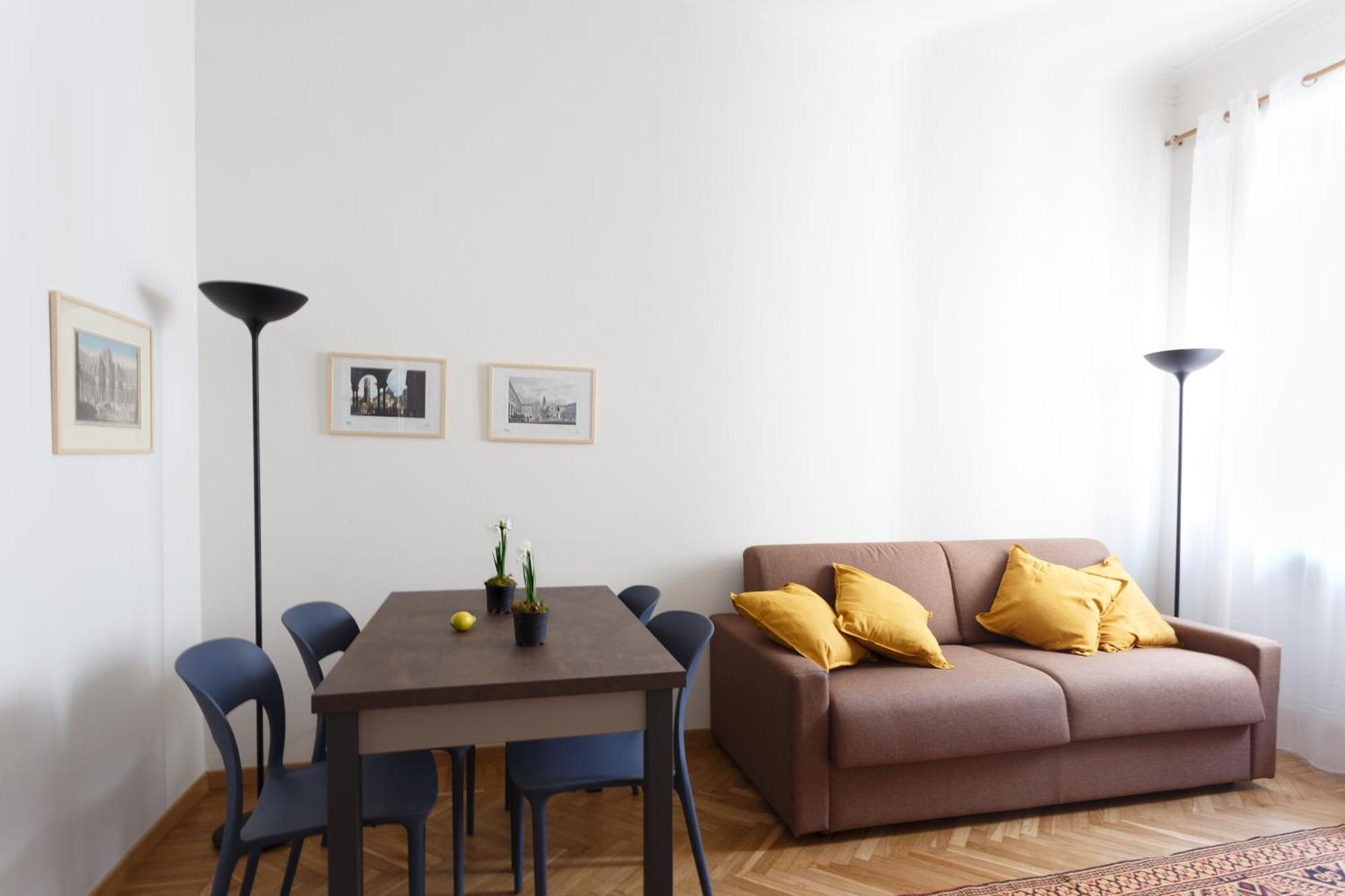 Renovated 3 Bedroom Apartment In The City Center トリノ エクステリア 写真