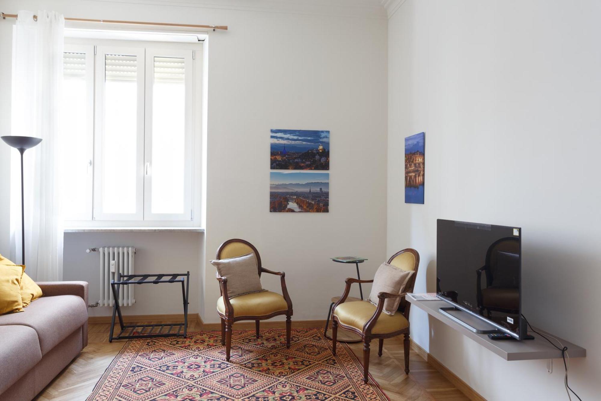 Renovated 3 Bedroom Apartment In The City Center トリノ エクステリア 写真